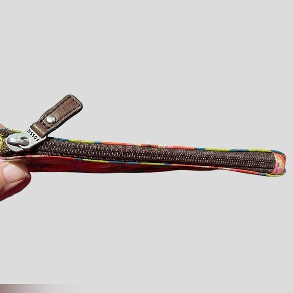 Fossil Wristlet Vintage Floral Leather EUC - Picture 3 of 6